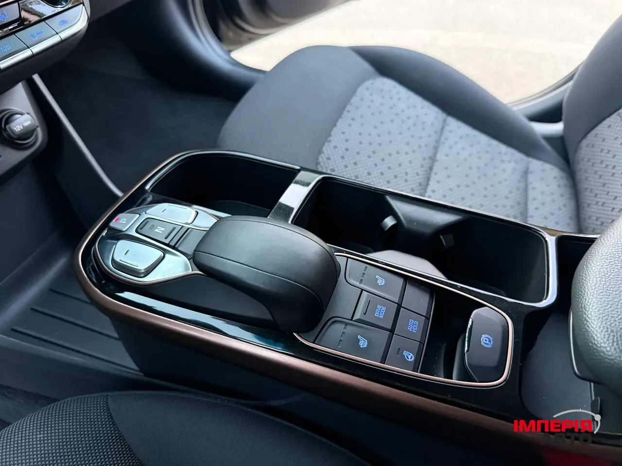 Hyundai IONIQ - фото 60
