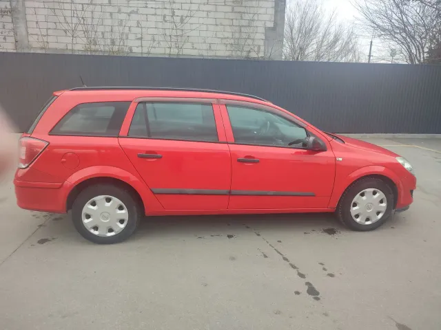 Opel Astra - фото 4