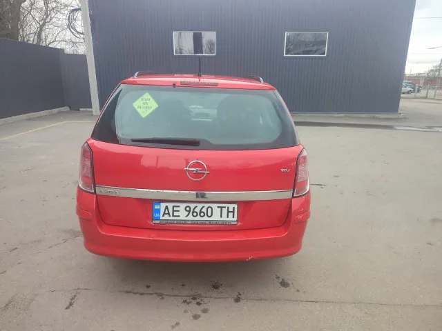 Opel Astra - фото 2