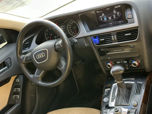 Audi A4 - фото 3