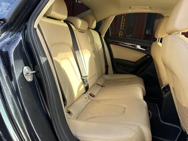Audi A4 - фото 5