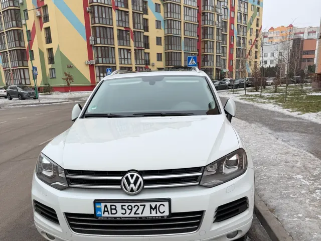 Volkswagen Touareg - фото 4