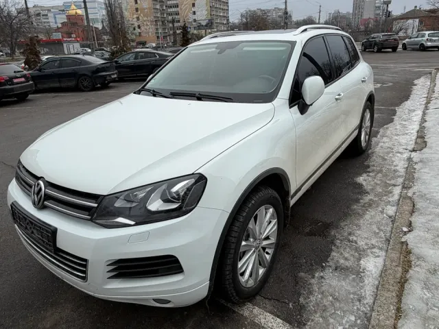 Volkswagen Touareg - фото 2