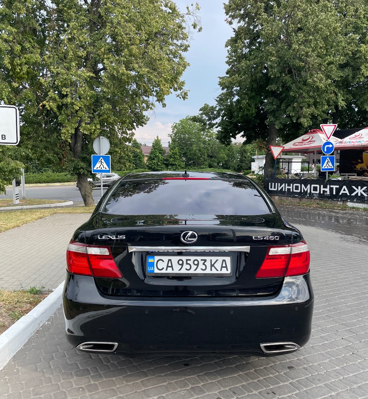 Lexus LS - фото 7