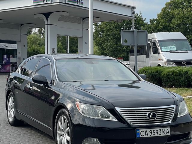 Lexus LS - зображення 3