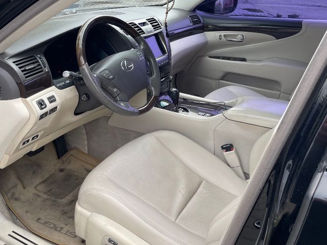Lexus LS - зображення 2
