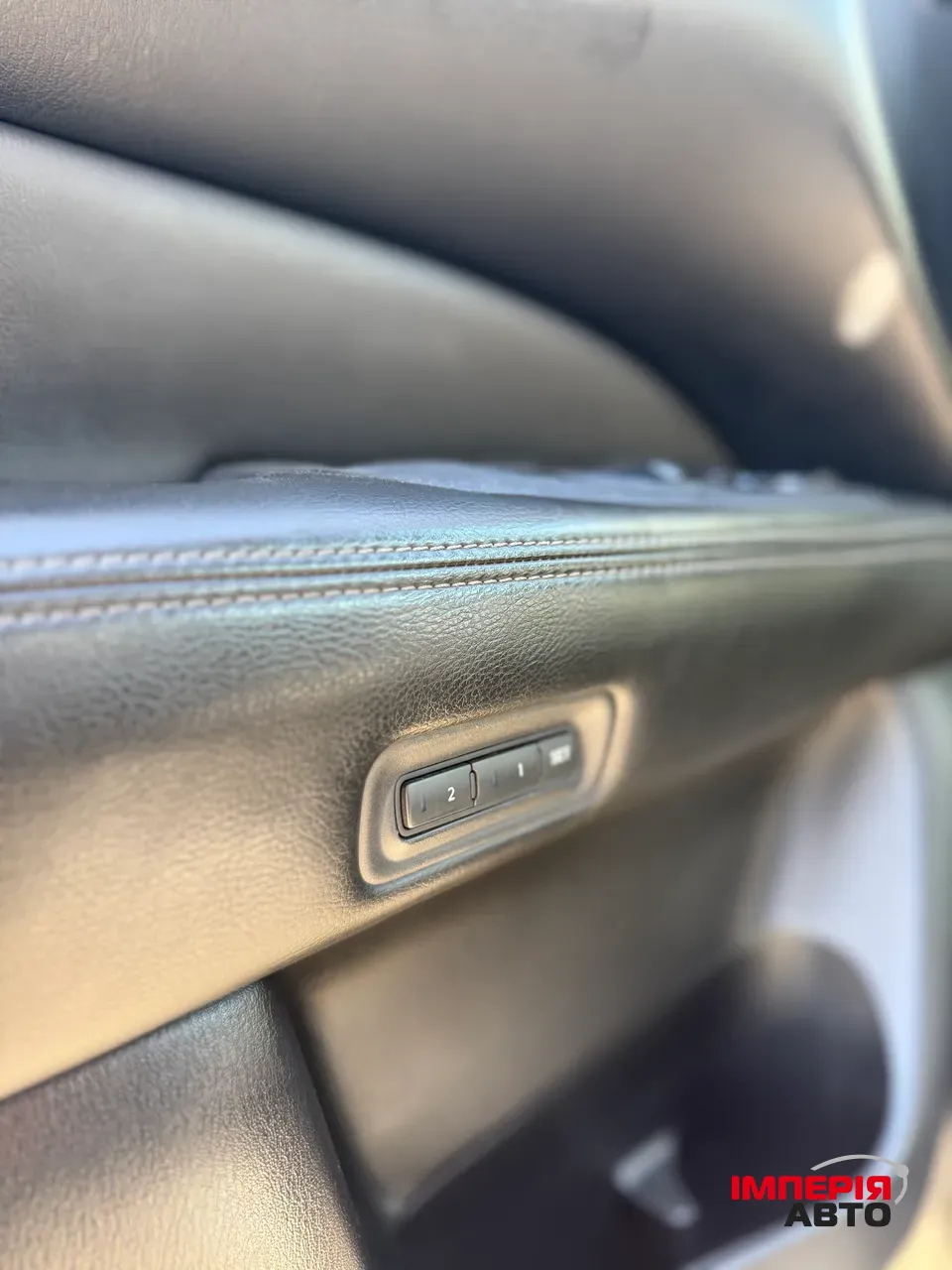 Nissan Pathfinder - фото 12