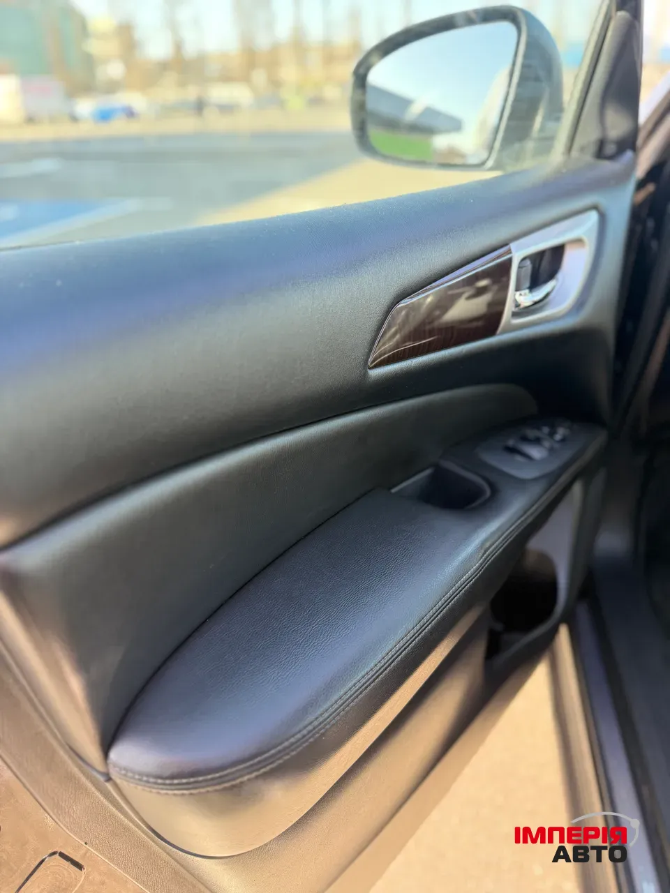 Nissan Pathfinder - фото 11