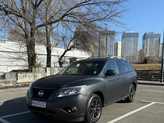 Nissan Pathfinder - фото 1