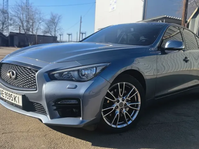 Infiniti Q50 - фото 1