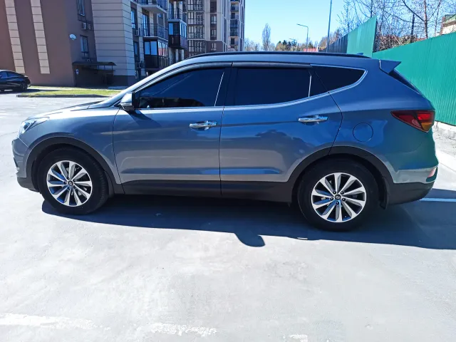 Hyundai Santa Fe - фото 4