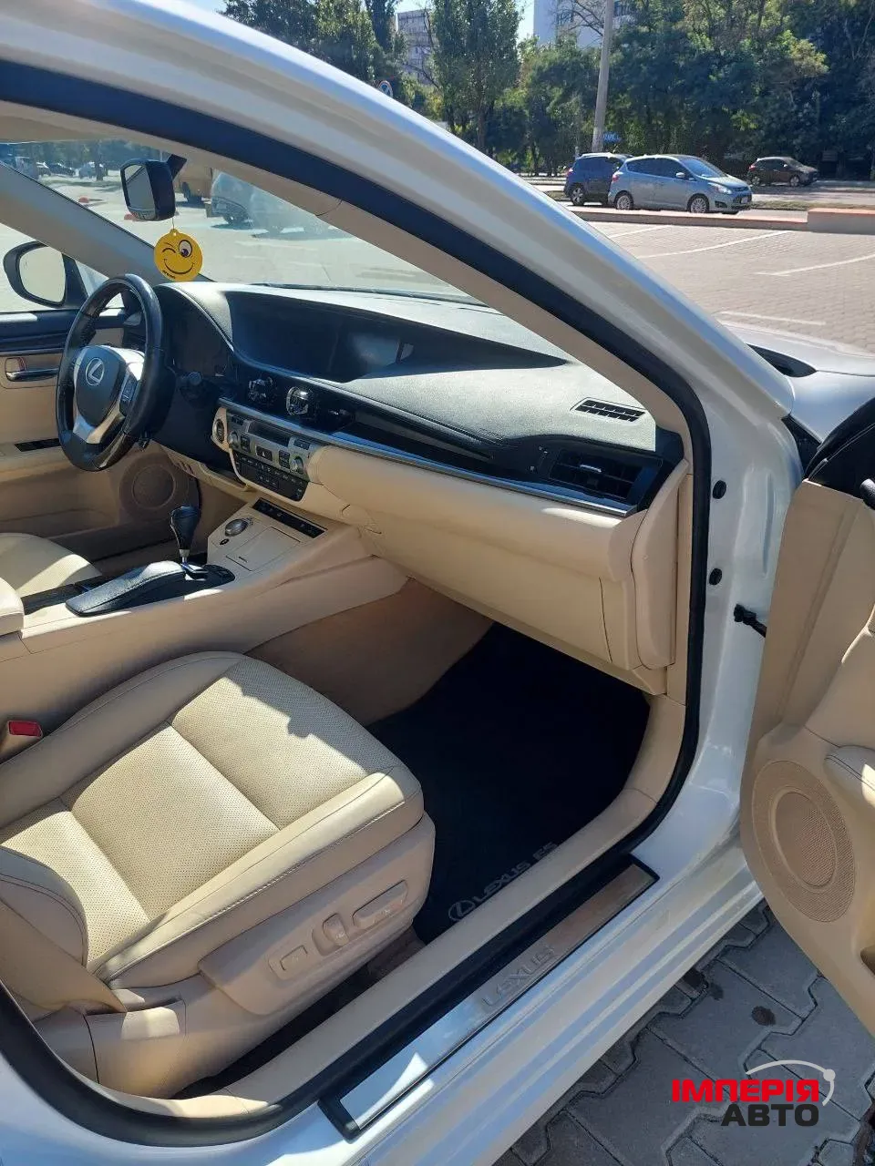 Lexus ES - фото 6