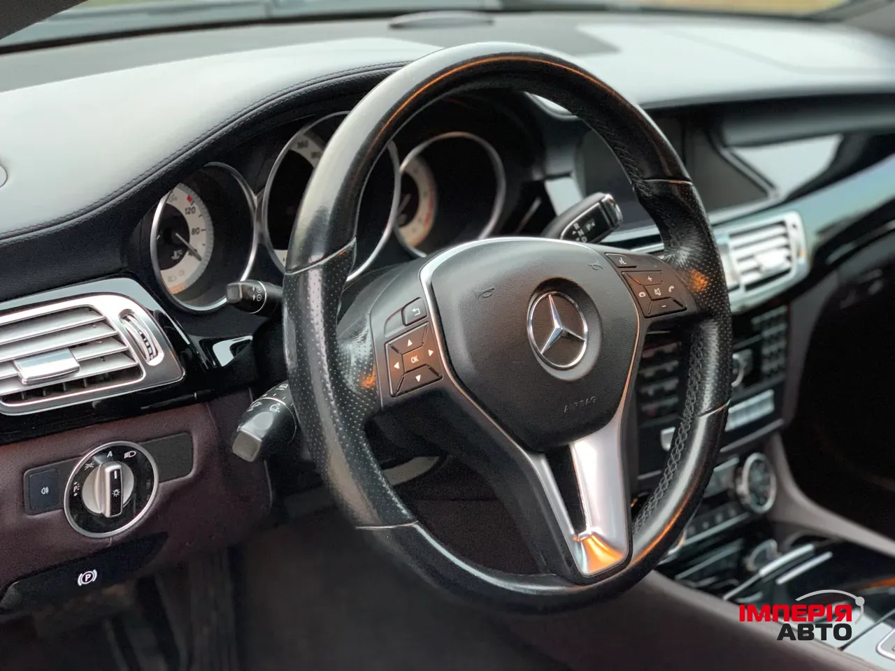 Mercedes-Benz CLS - фото 10