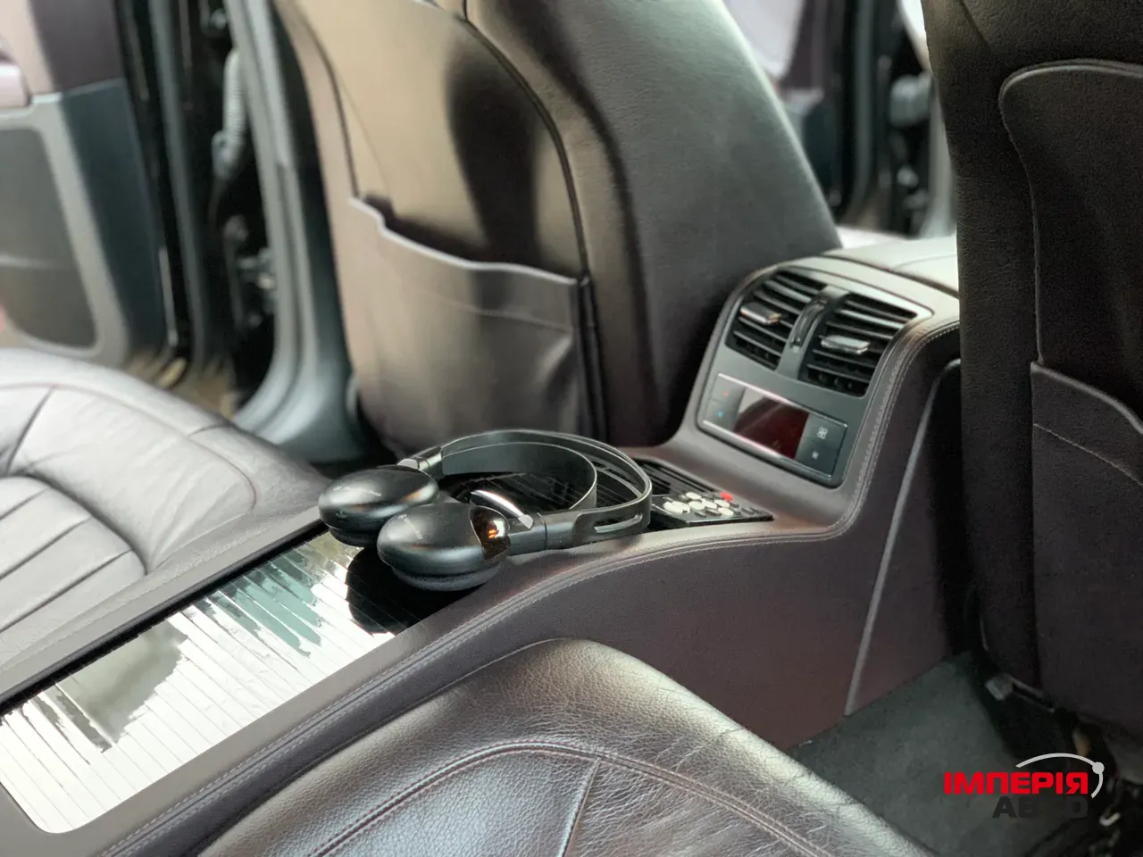 Mercedes-Benz CLS - фото 12