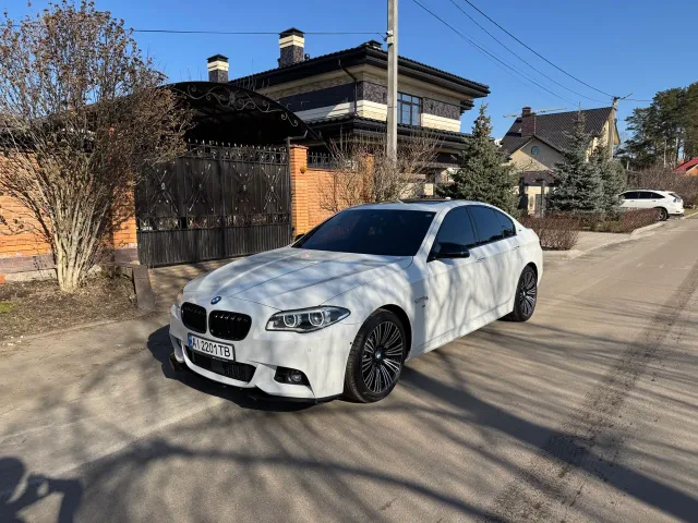 BMW 5 серії - фото 1