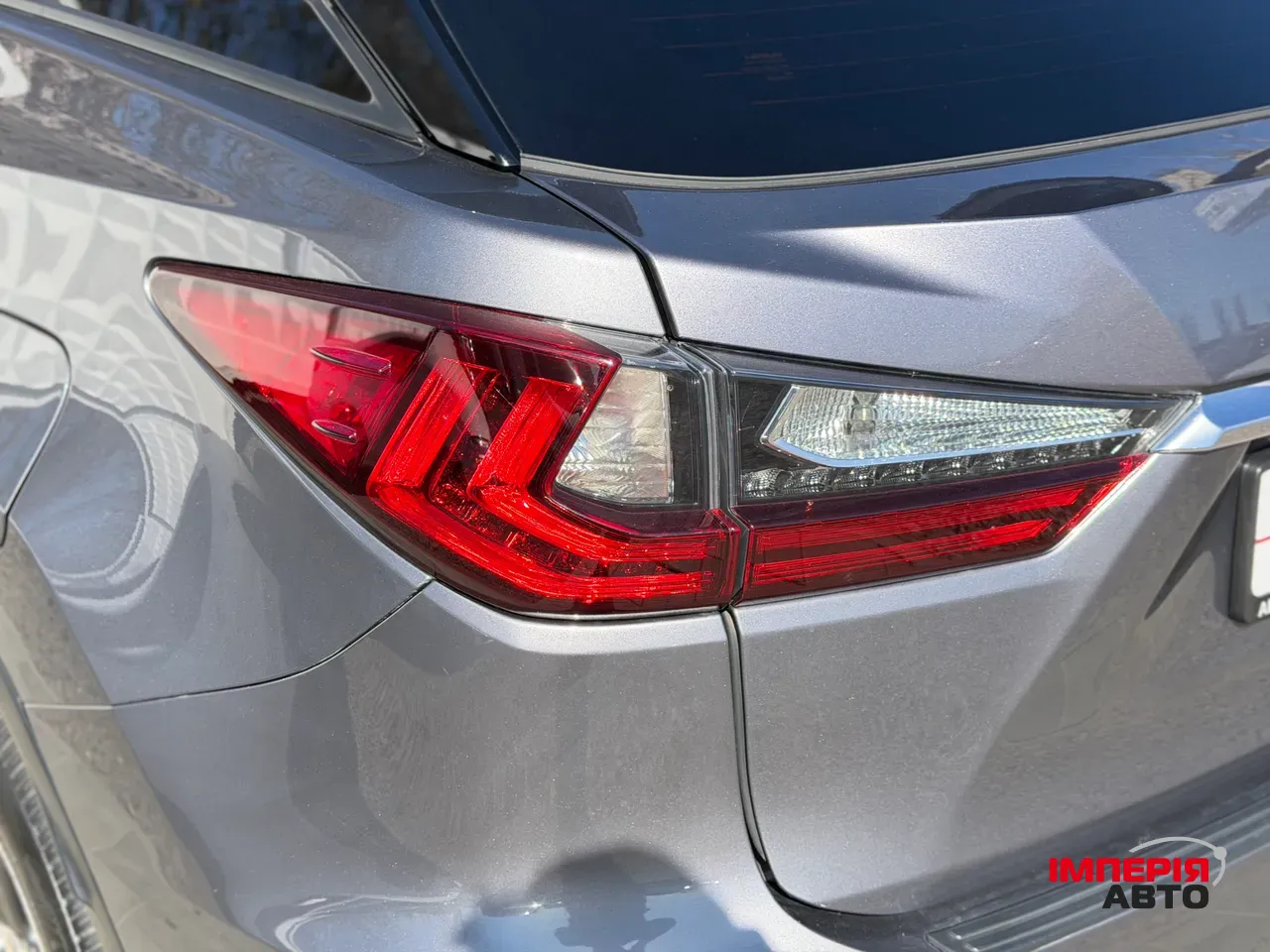 Lexus RX - фото 12