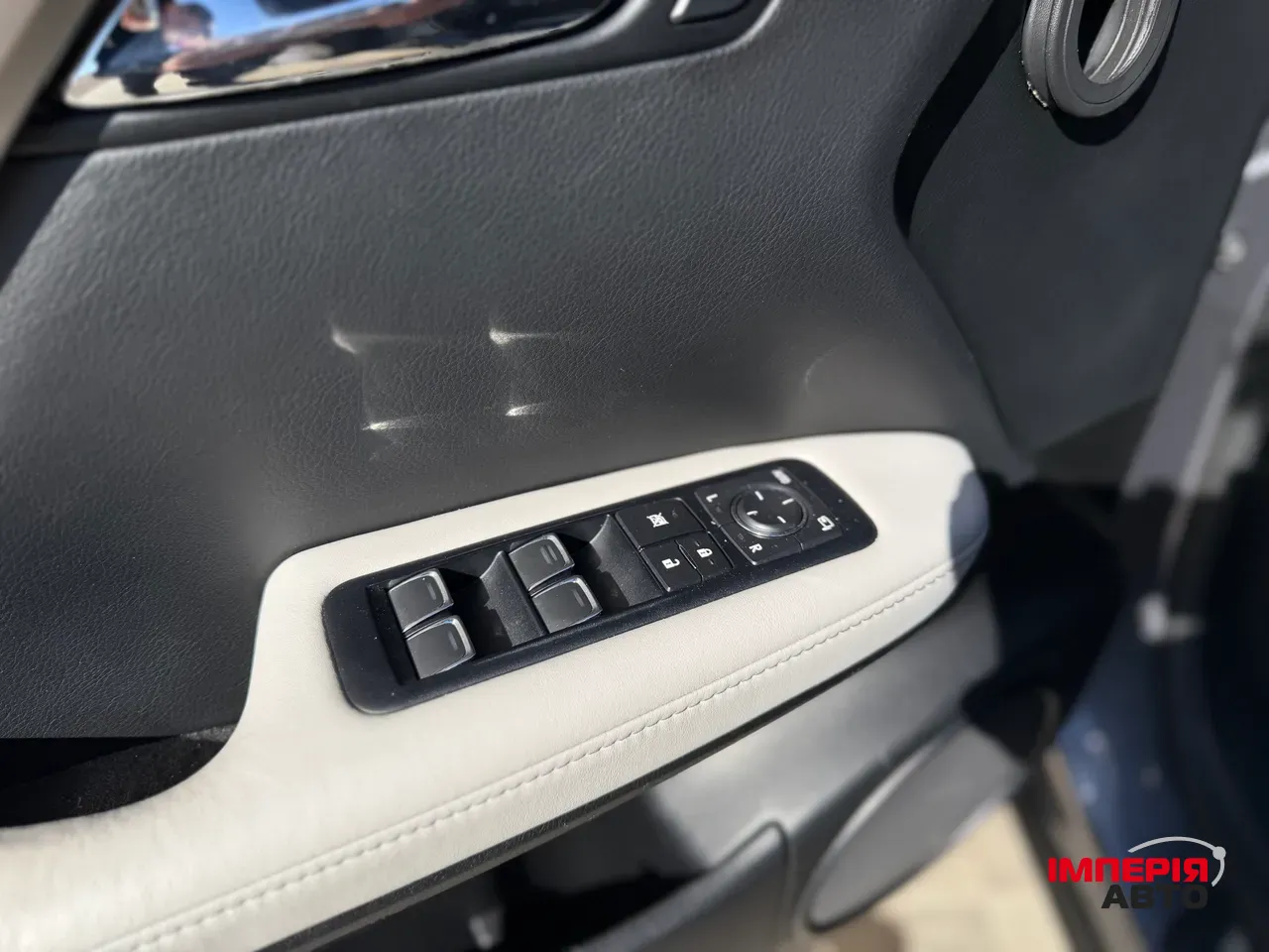 Lexus RX - фото 22