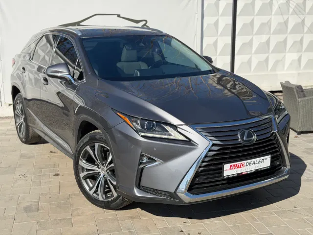 Lexus RX - фото 1