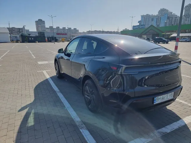 Tesla Model Y - фото 4