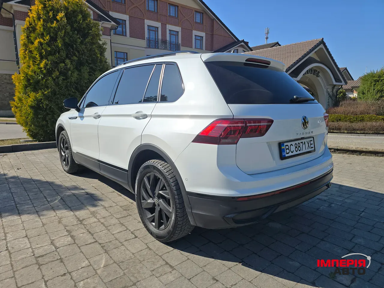 Volkswagen Tiguan R - фото 9