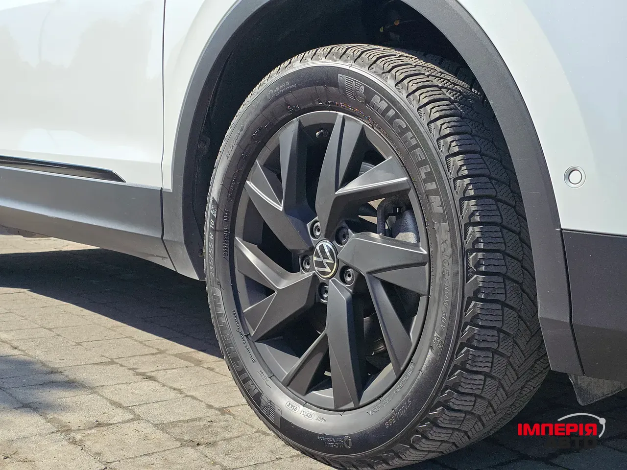 Volkswagen Tiguan R - фото 5