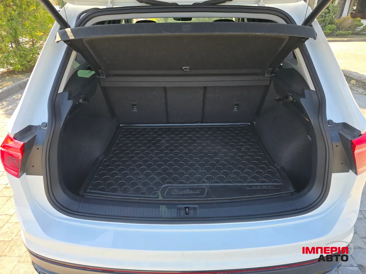 Volkswagen Tiguan R - фото 11