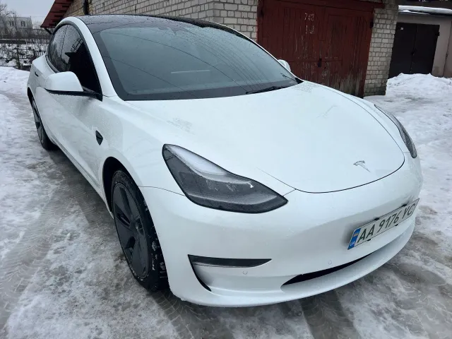 Tesla Model 3 - фото 2
