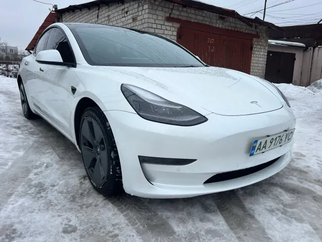 Tesla Model 3 - фото 5