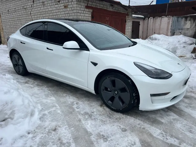 Tesla Model 3 - фото 4