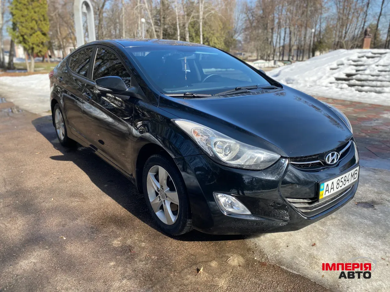 Hyundai Elantra - фото 2