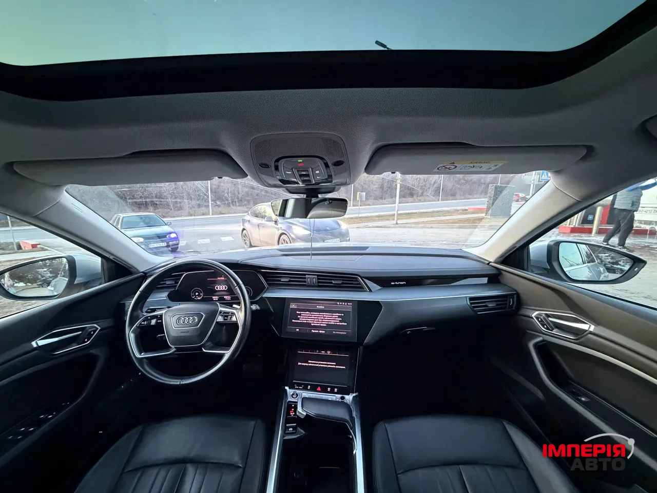 Audi e-tron - фото 30