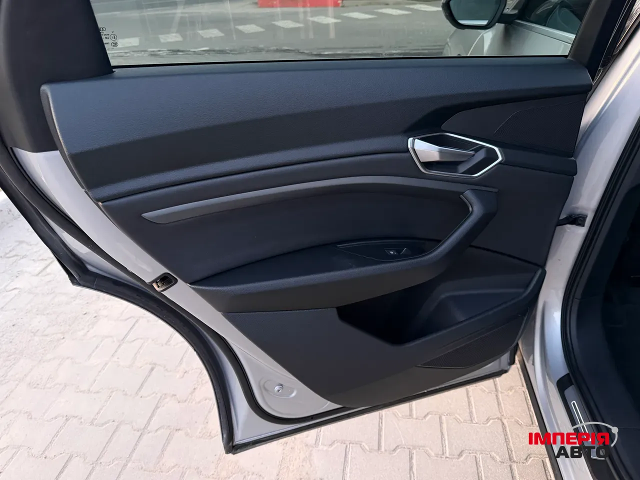 Audi e-tron - фото 17