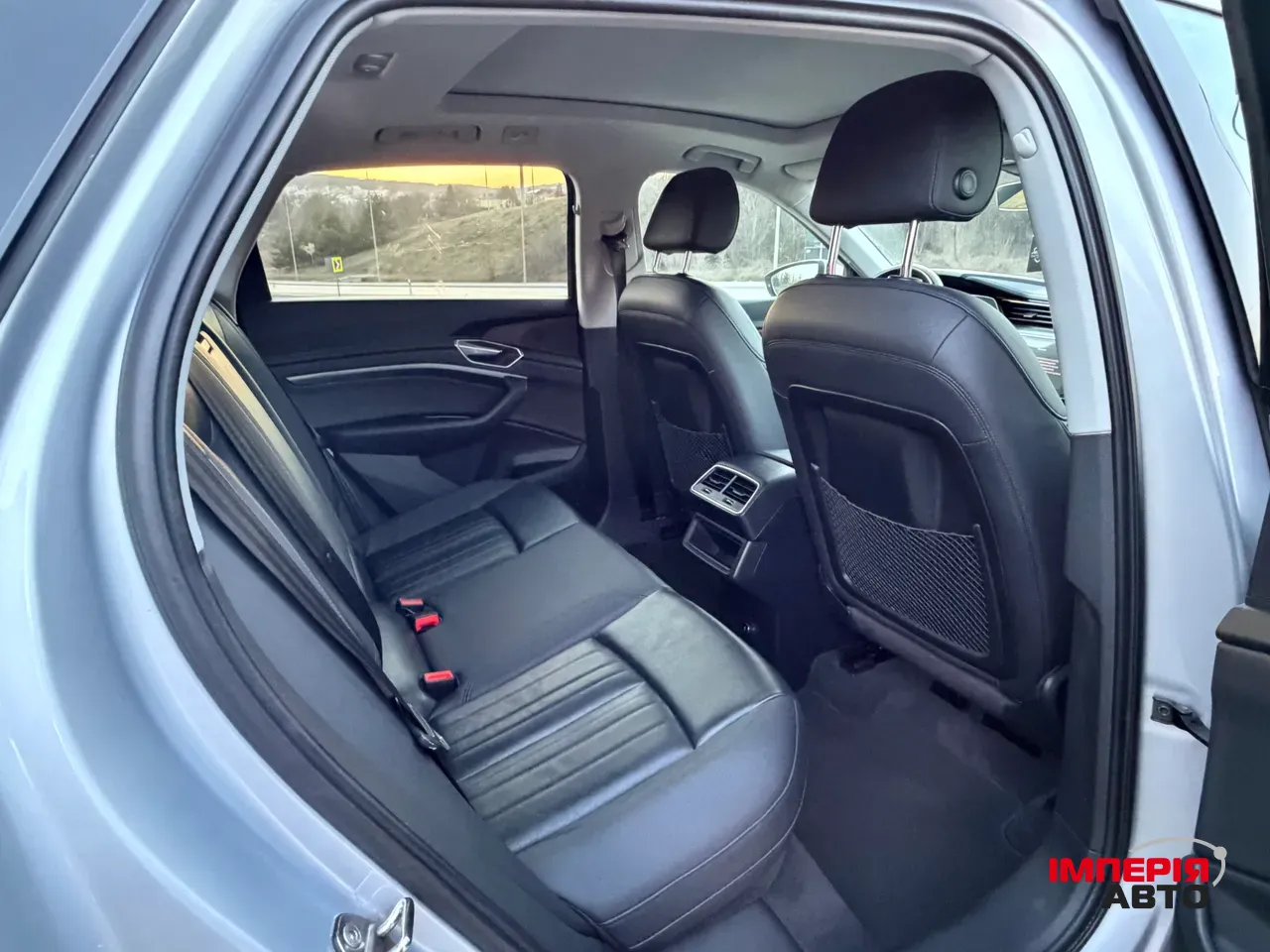 Audi e-tron - фото 21