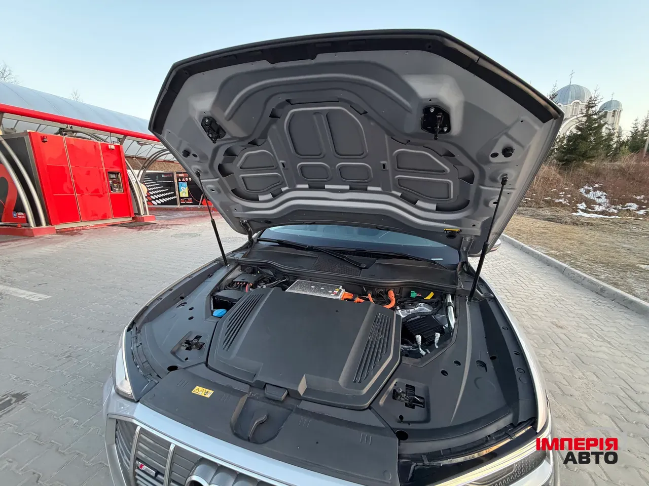 Audi e-tron - фото 14