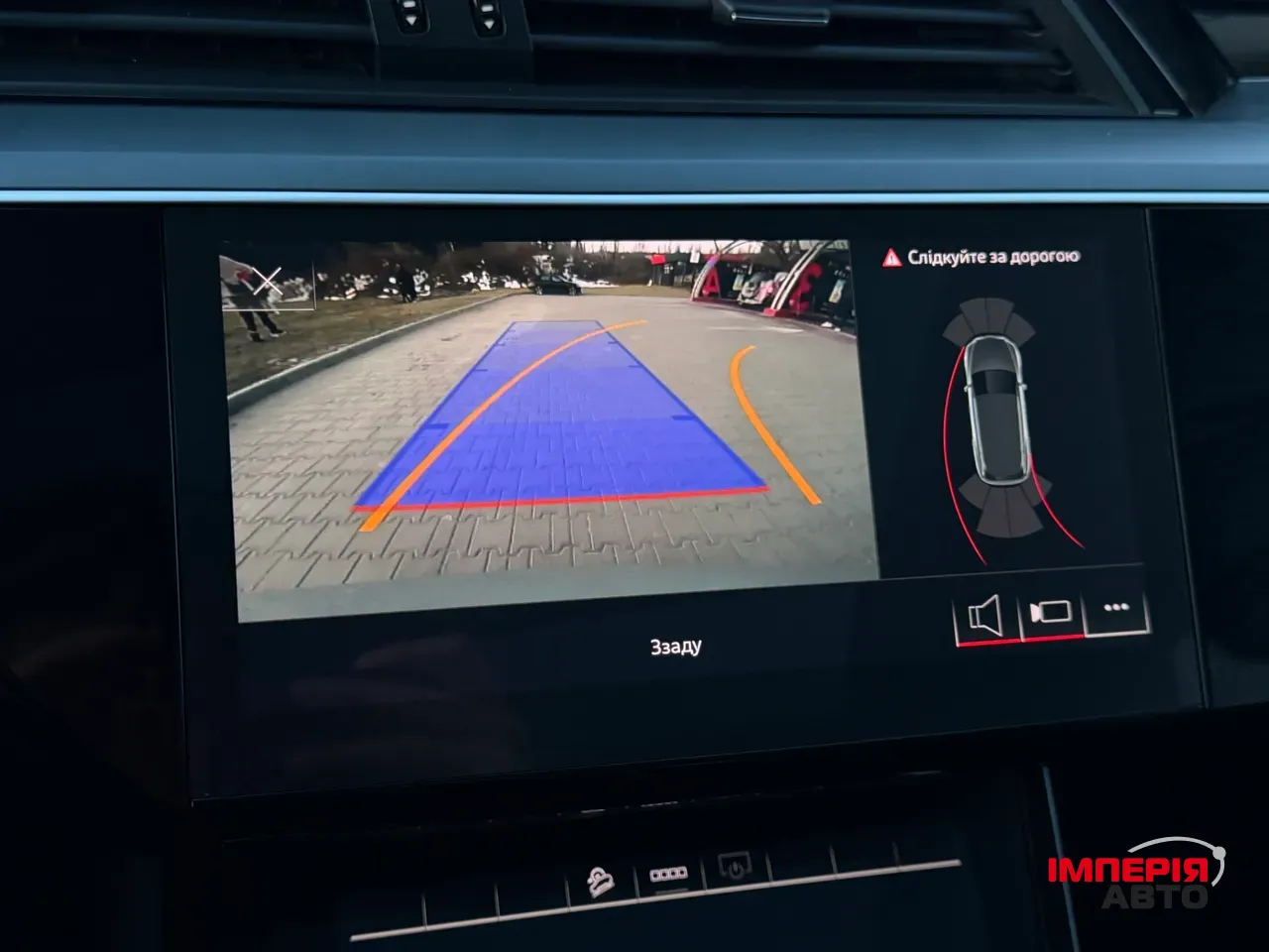 Audi e-tron - фото 26