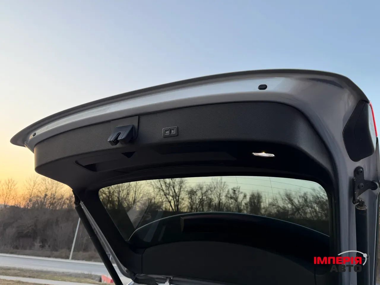 Audi e-tron - фото 19