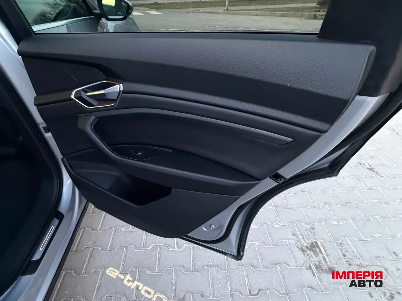 Audi e-tron - фото 22