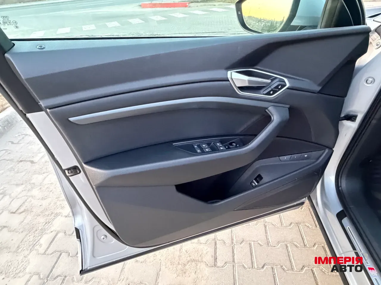 Audi e-tron - фото 16