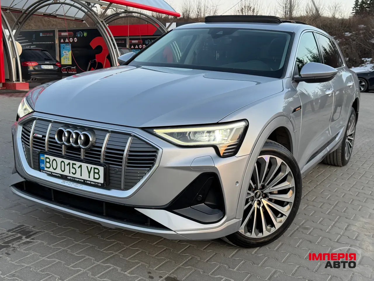 Audi e-tron - фото 1