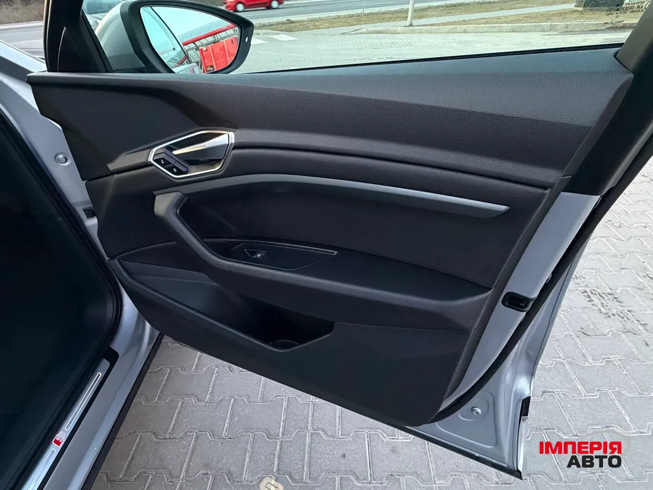 Audi e-tron - фото 23