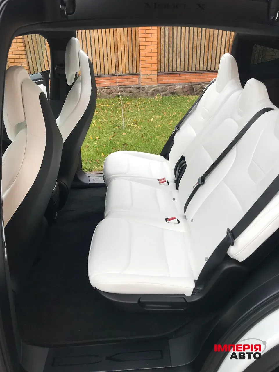 Tesla Model X - фото 10