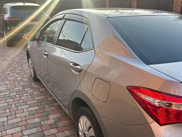 Toyota Corolla - фото 3