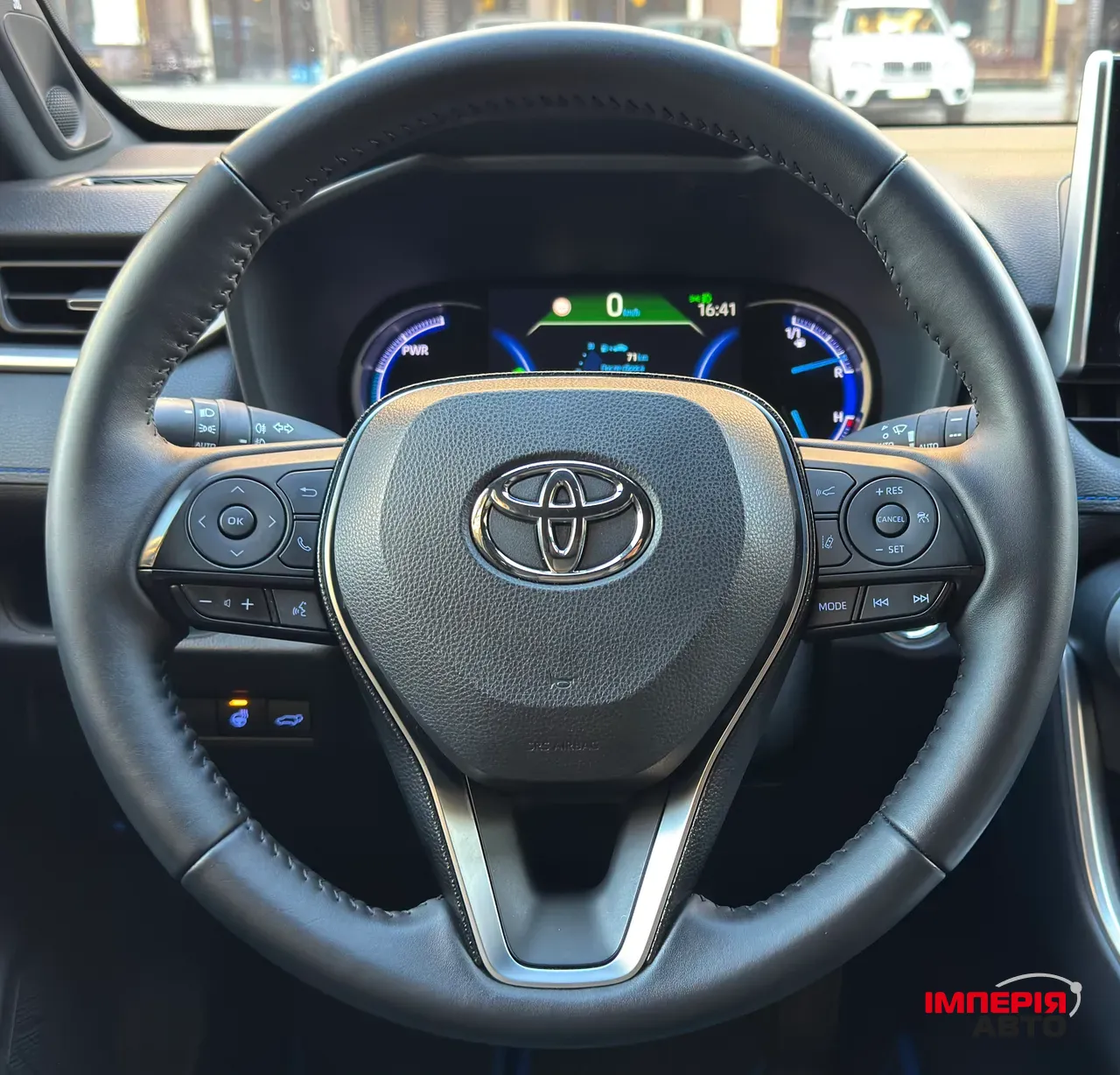 Toyota RAV4 - фото 13