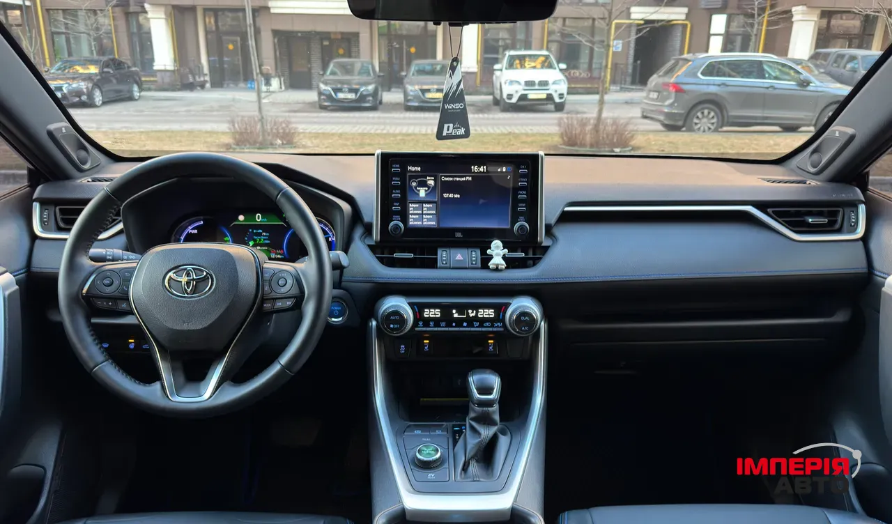 Toyota RAV4 - фото 12