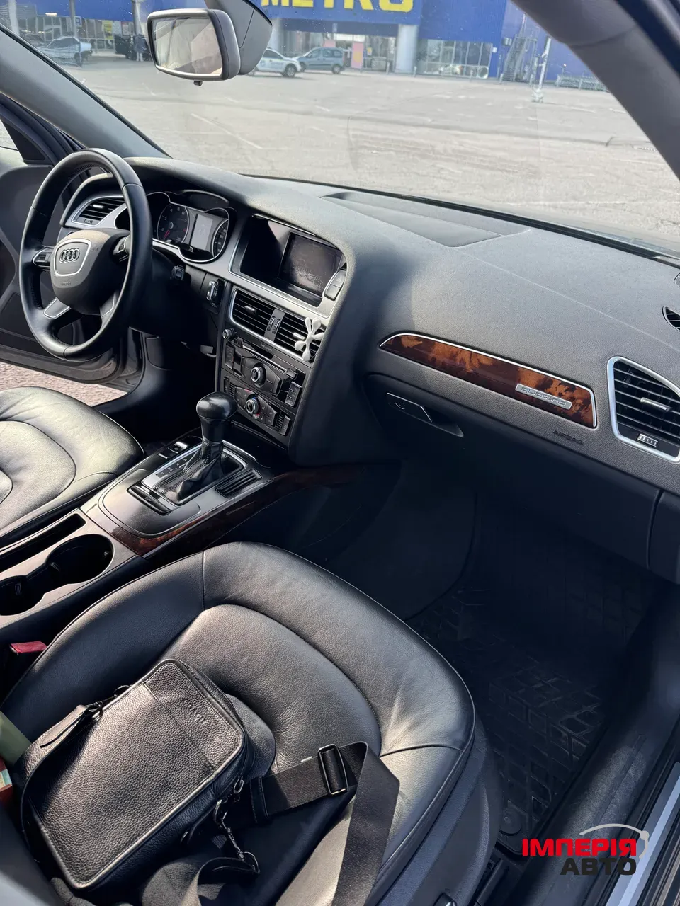 Audi A4 - фото 8
