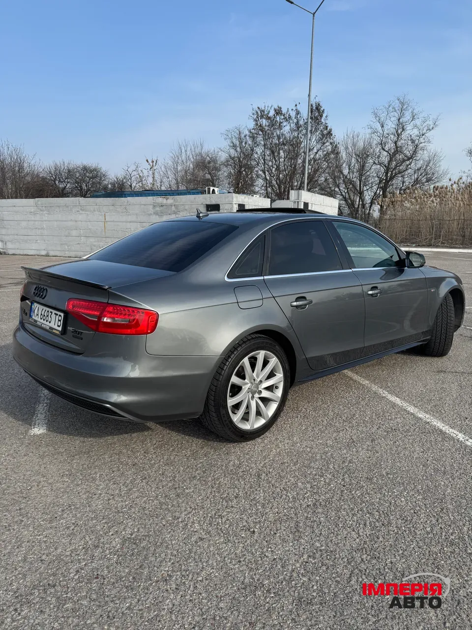 Audi A4 - фото 4