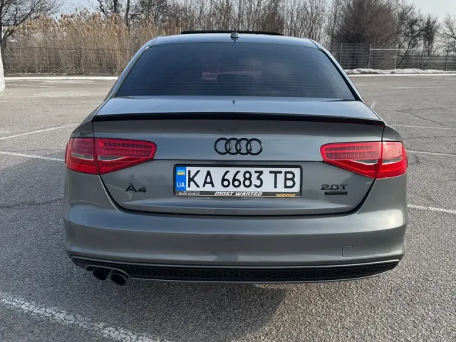 Audi A4 - фото 5