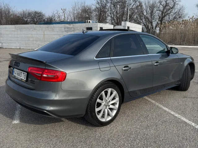 Audi A4 - фото 4