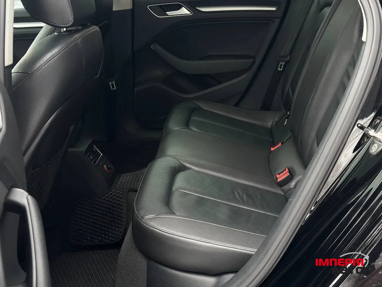 Audi A3 - фото 32