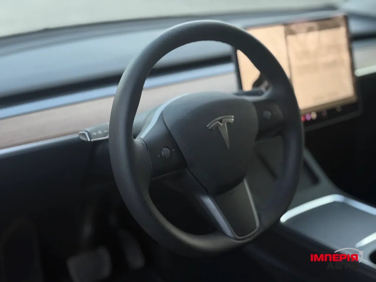 Tesla Model Y - фото 7